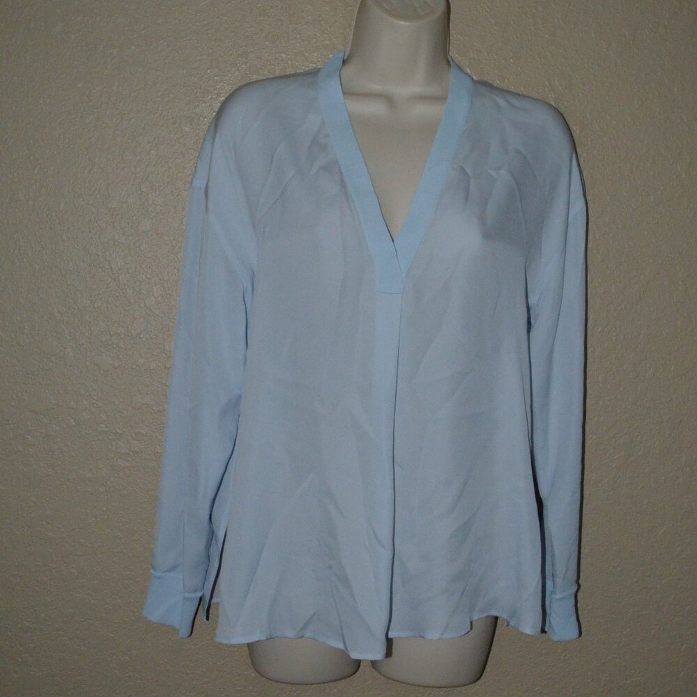 Sz XS VINCE Light Blue Silk Long Sleeve V-Neck Blouse